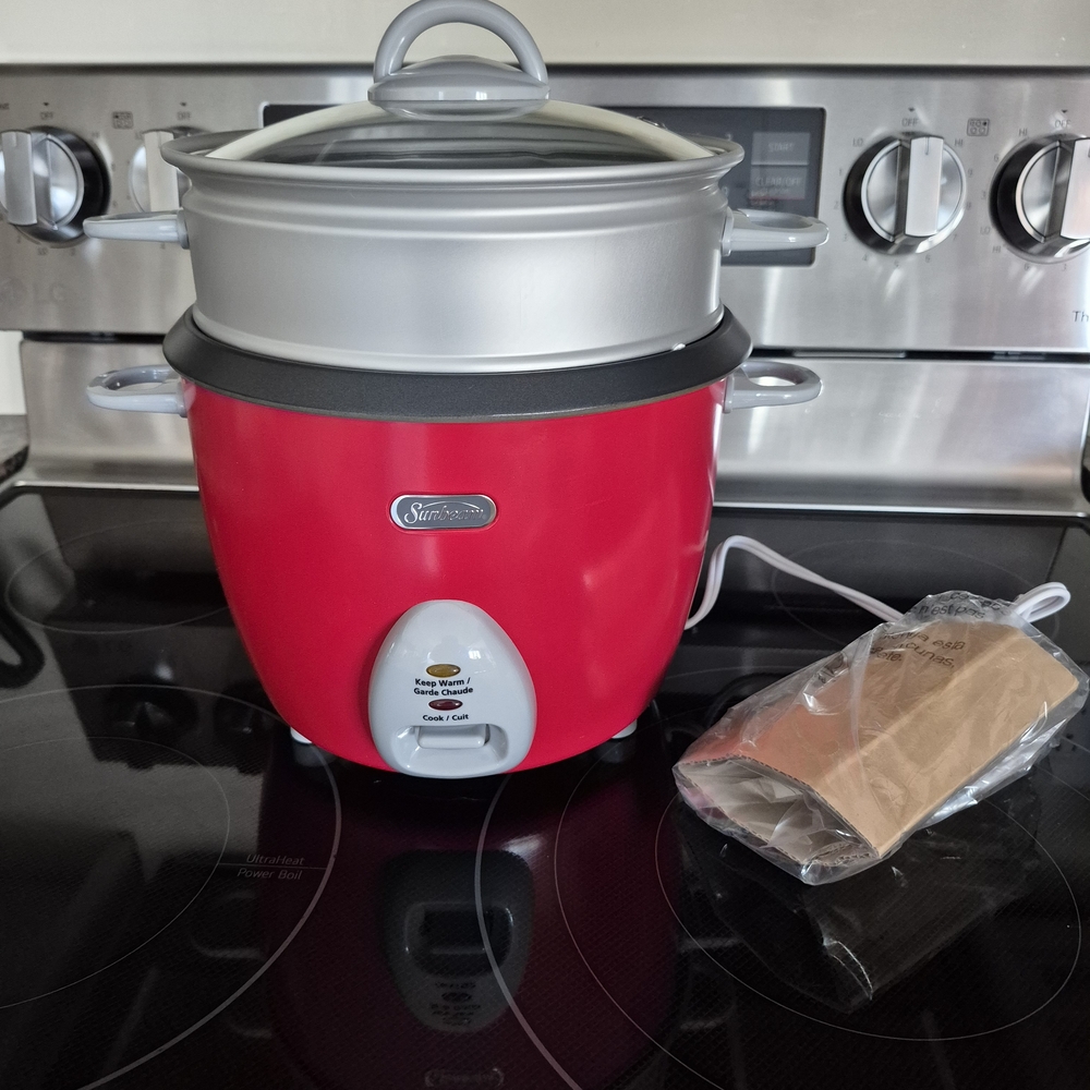 Sunbeam Red Multi-Function Rice Cooker with Steaming Insert NEW